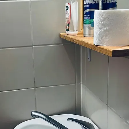 Δωμάτια σε οικογενειακή κατοικία Cozy Laz At Grbavica-shopping